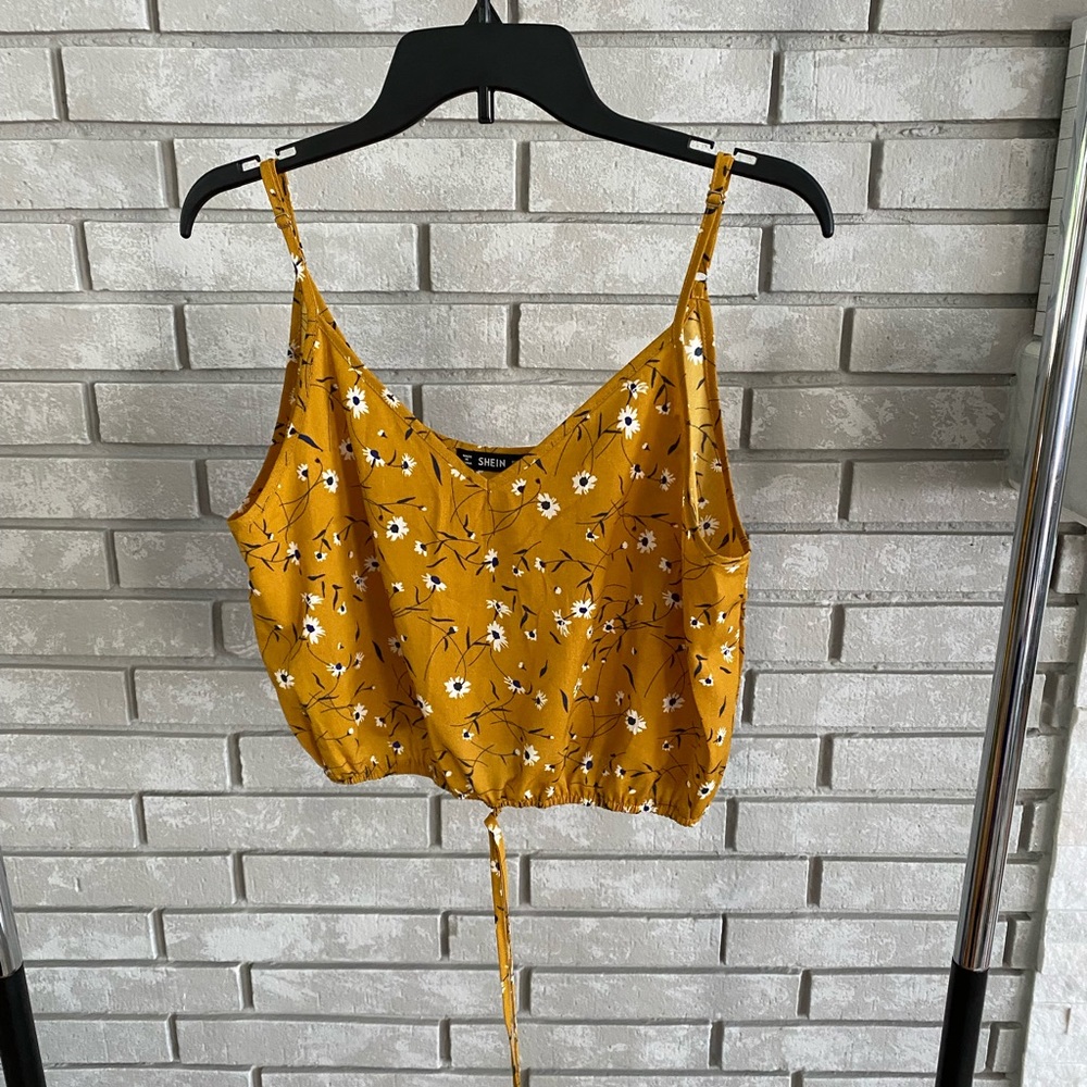 Cropped tank top